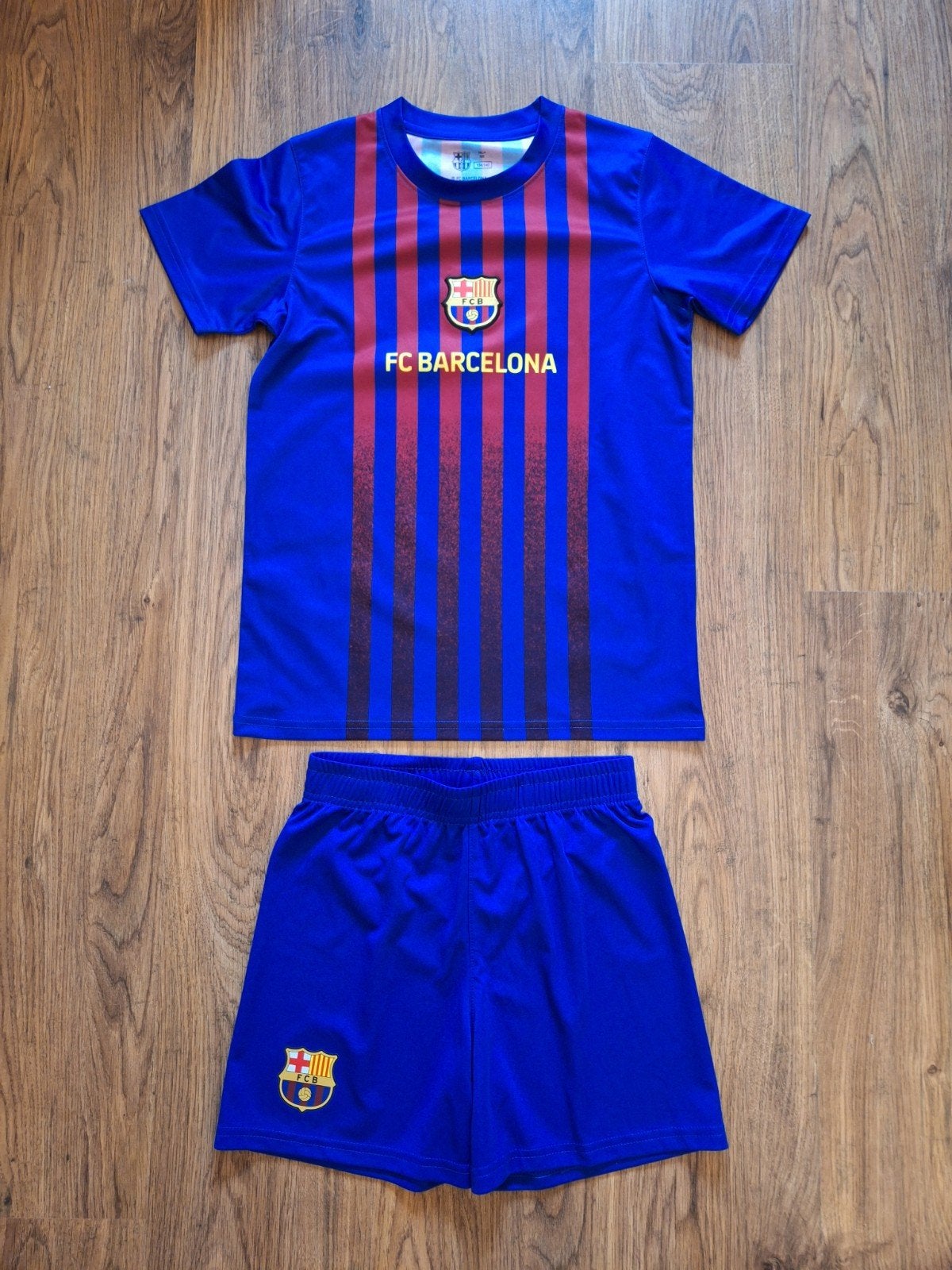 Tenue Barcelona maat 134 / 140, Ophalen