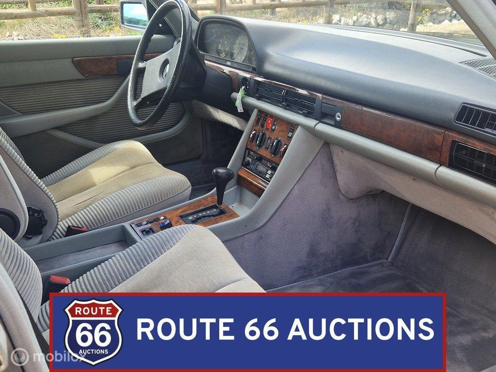 Mercedes-Benz 500 SEL | 1984 | Route 66 Auctions, Auto's, Overige carrosserieën, Zwart, Mercedes-Benz, Bedrijf
