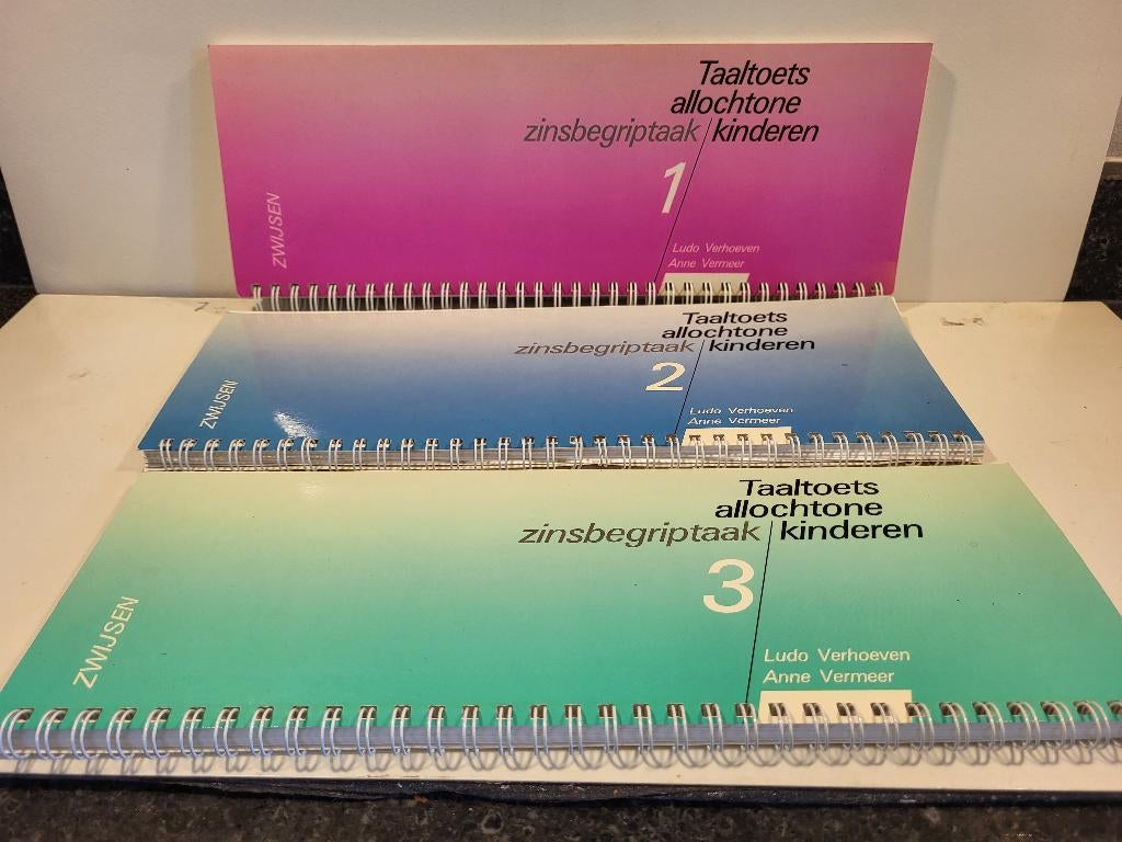 L. Verhoeven	Taaltoets allochtone kinderen 1,2 &3, Boeken, Schoolboeken, Ophalen of Verzenden, Zo goed als nieuw, Overige niveaus