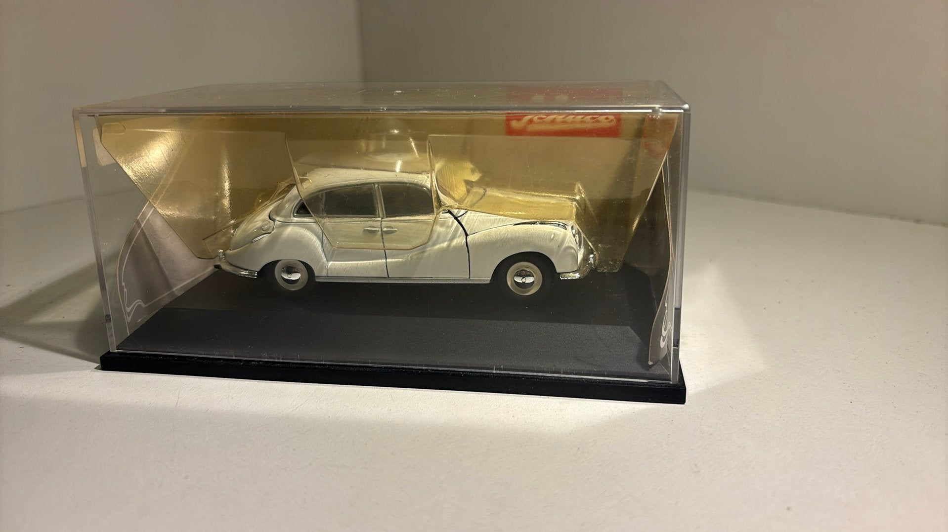 Bmw 501 lim weiss schuco 1.43