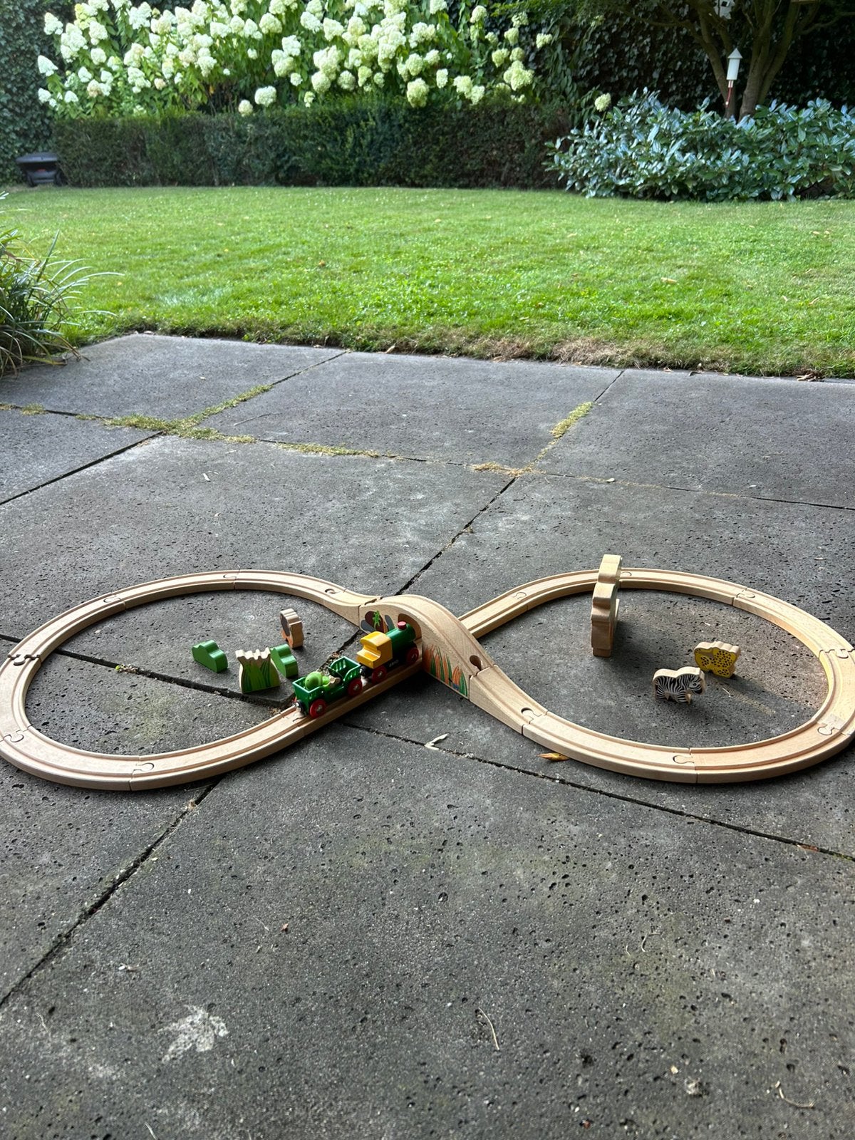 Complete BRIO houten treinbaan met safari-trein en brug, Ophalen, Gebruikt, Rij- of Hobbelspeelgoed