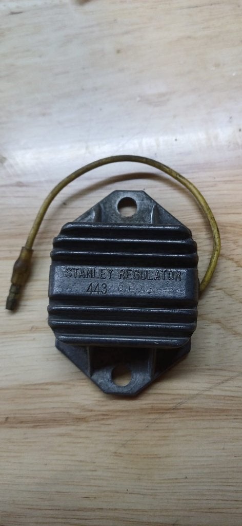 29. yamaha dt125 spanningsregelaar 443-81910-62, Motoren, Ophalen of Verzenden, Gebruikt