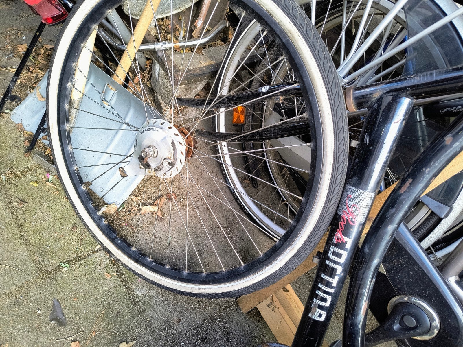 Fietswielen met banden- Shimano naaf - 28 inch, Fietsen en Brommers, Wiel, Gebruikt, Ophalen of Verzenden, Shimano