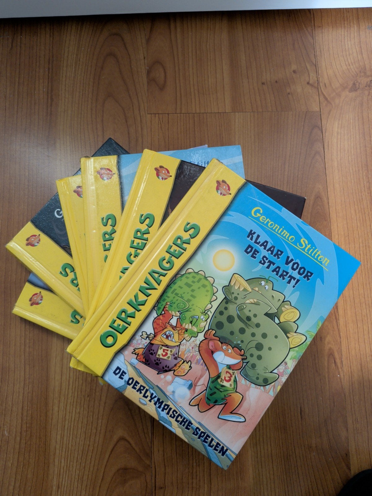 Geronimo Stilton Oerknagers - Complete Set (6 boeken), Ophalen of Verzenden, Gelezen, Geronimo Stilton, Fictie