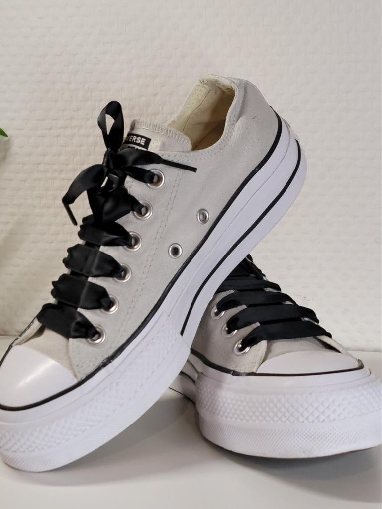 Stijlvolle Metallic Zilveren Converse Platform Low-Tops, Converse, Ophalen of Verzenden, Grijs, Sneakers of Gympen