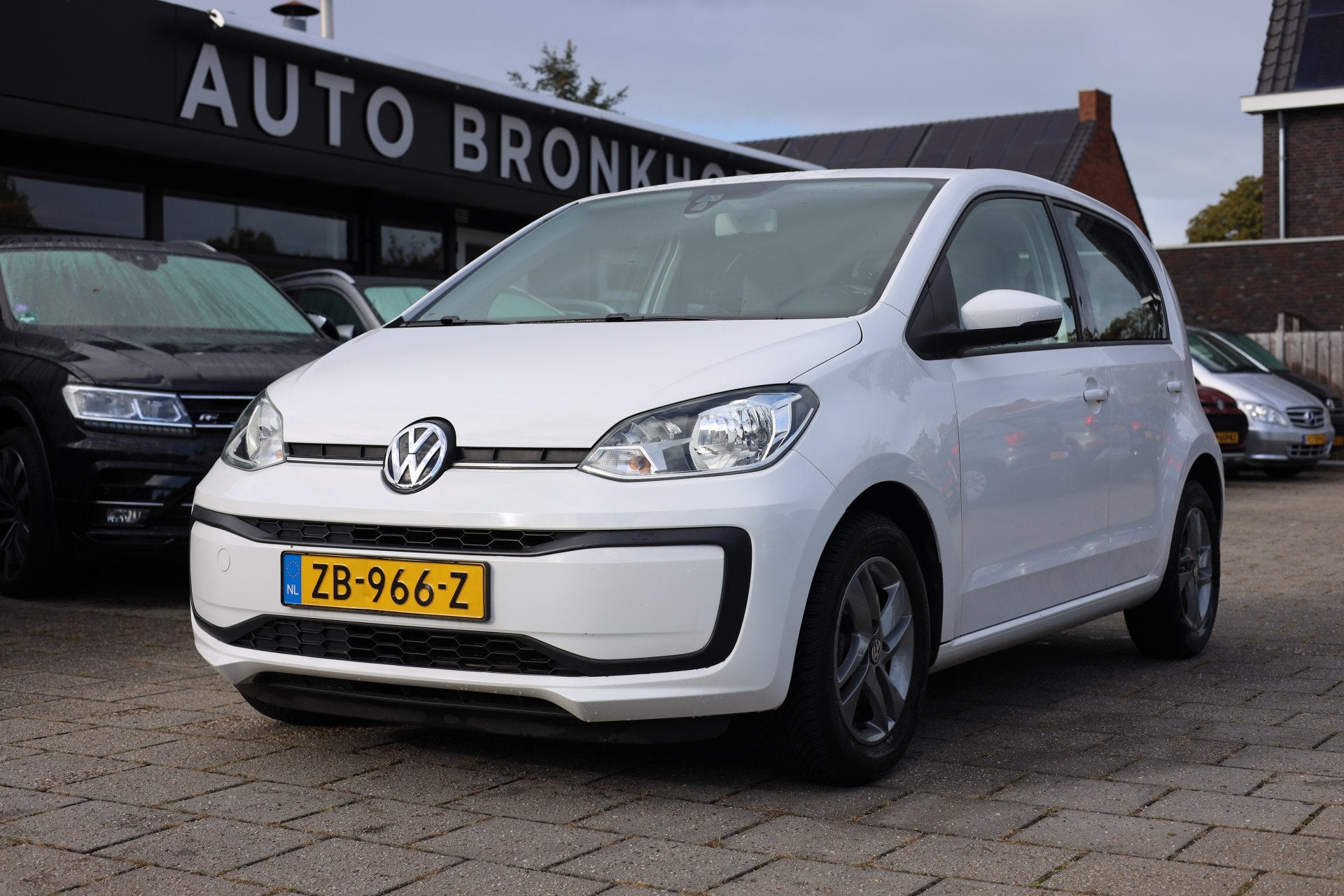 Volkswagen up! 1.0 BMT I AIRCO I 14 INCH I 5 DEURS, Auto's, Voorwielaandrijving, Stof, Gebruikt, Verwarmde buitenspiegels