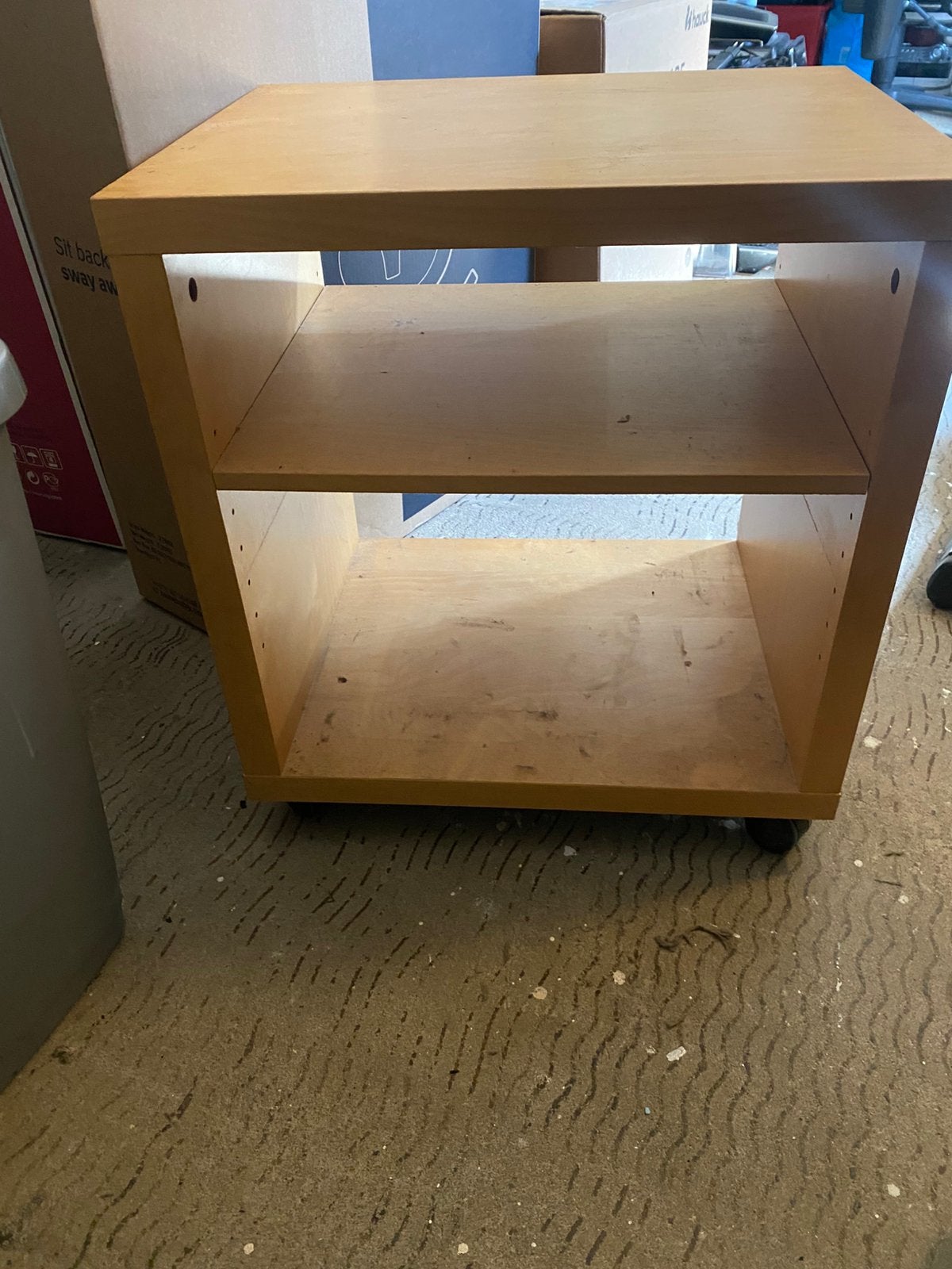 Kastje met wieljes, Huis en Inrichting, Ophalen, Zo goed als nieuw, Minder dan 45 cm, 70 cm of meer