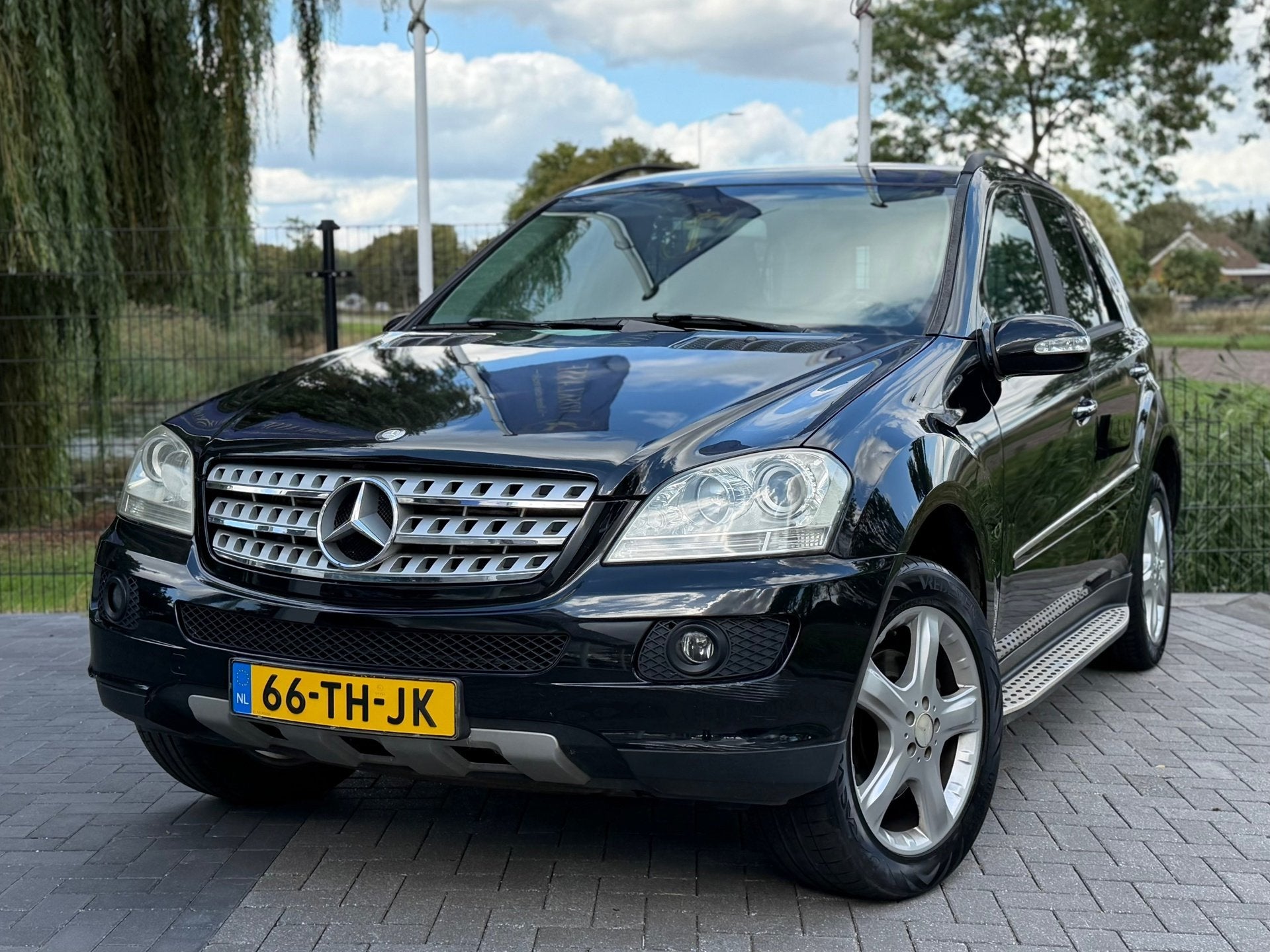 Mercedes-Benz M-klasse 320 CDI AUT / CLIMA / CRUISE / NAP, Auto's, Automaat, Gebruikt, Zwart, 255 €/maand