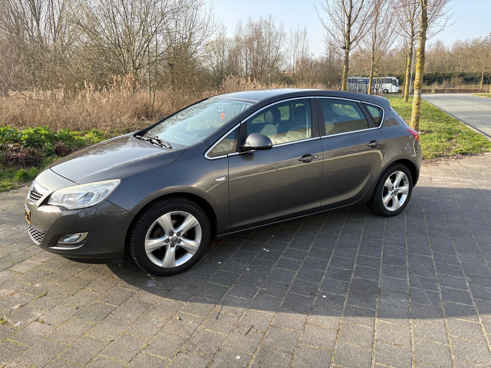 Opel Astra 1.4 Ecotec 74KW 5-D 2012 Grijs, Voorwielaandrijving, Stof, 4 cilinders, 100 pk