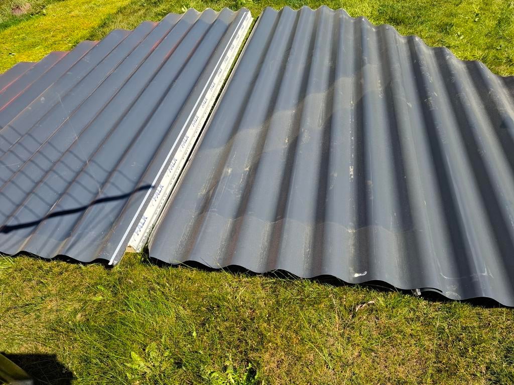 Geisoleerde dakplaten rest stukken, Zwart, 15 m² of meer, Metaal, Ophalen