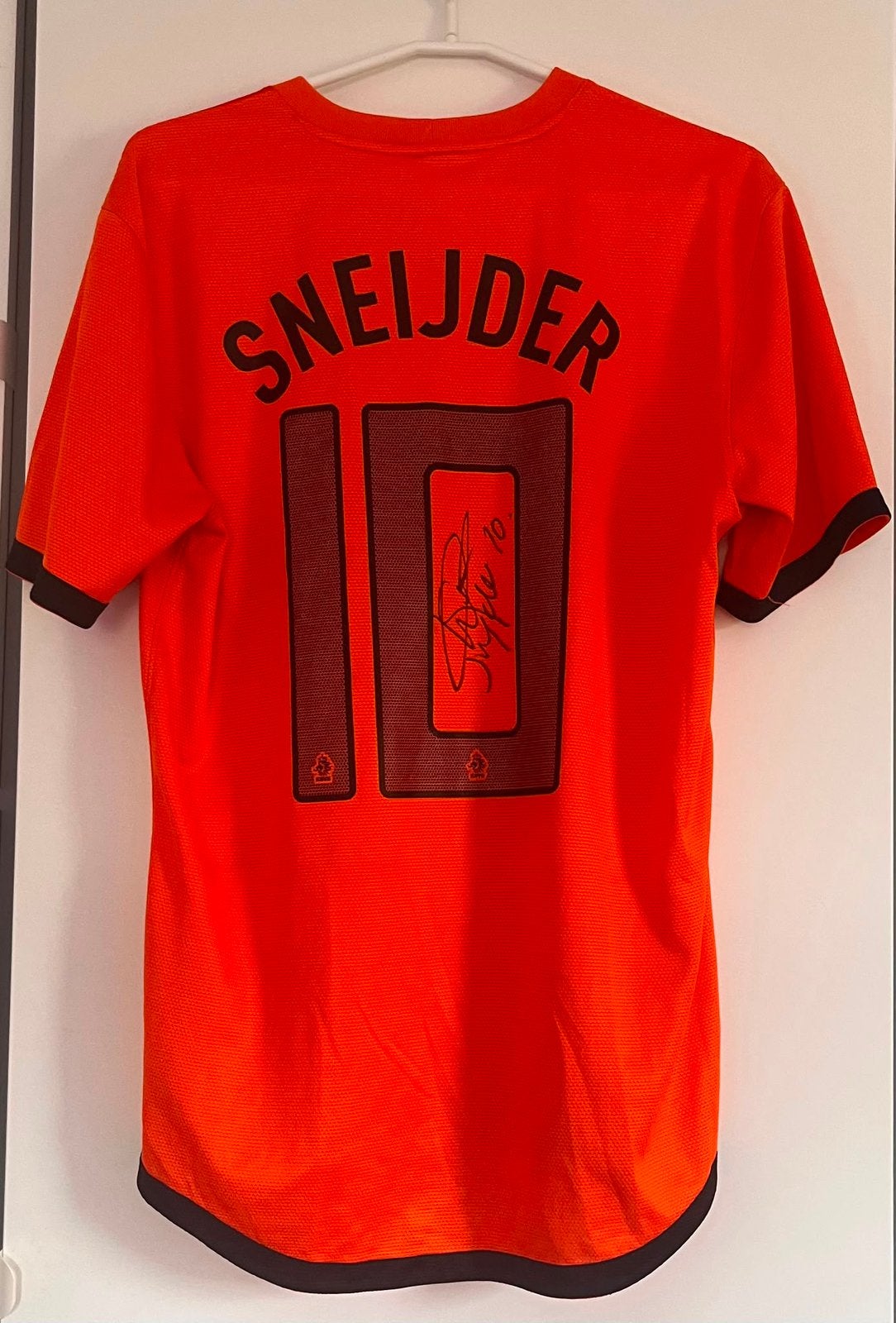 Gesigneerd Sneijder #10 NL elftal 2012-2013 shirt Maat M, Ophalen of Verzenden, Zo goed als nieuw, Overige binnenlandse clubs