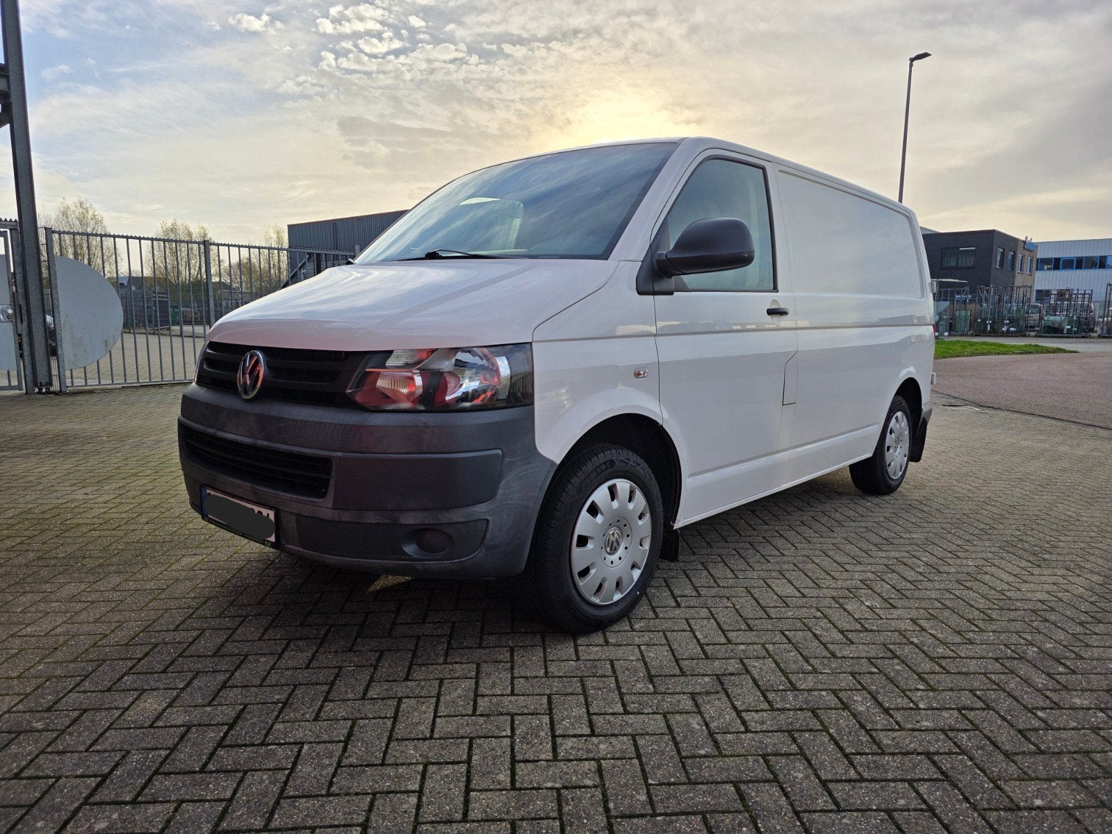 VW Transporter T5 2.0 benzine 2013 Lage  Km, Airco, CV, ZV, Stof, 4 cilinders, Volkswagen, 116 pk