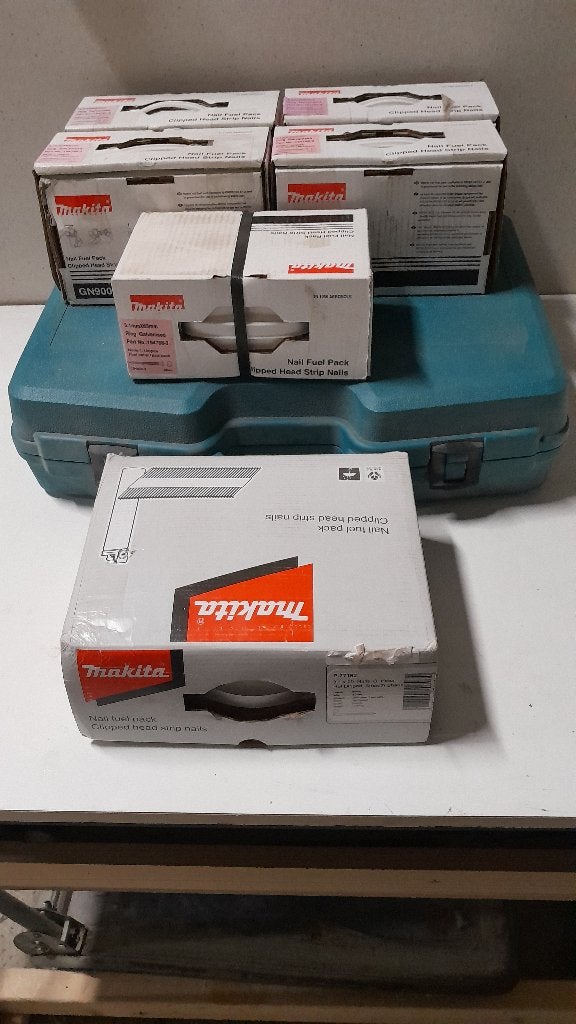 Makita AN943K 8 bar constructie tacker met spijkers, Ophalen, Zo goed als nieuw