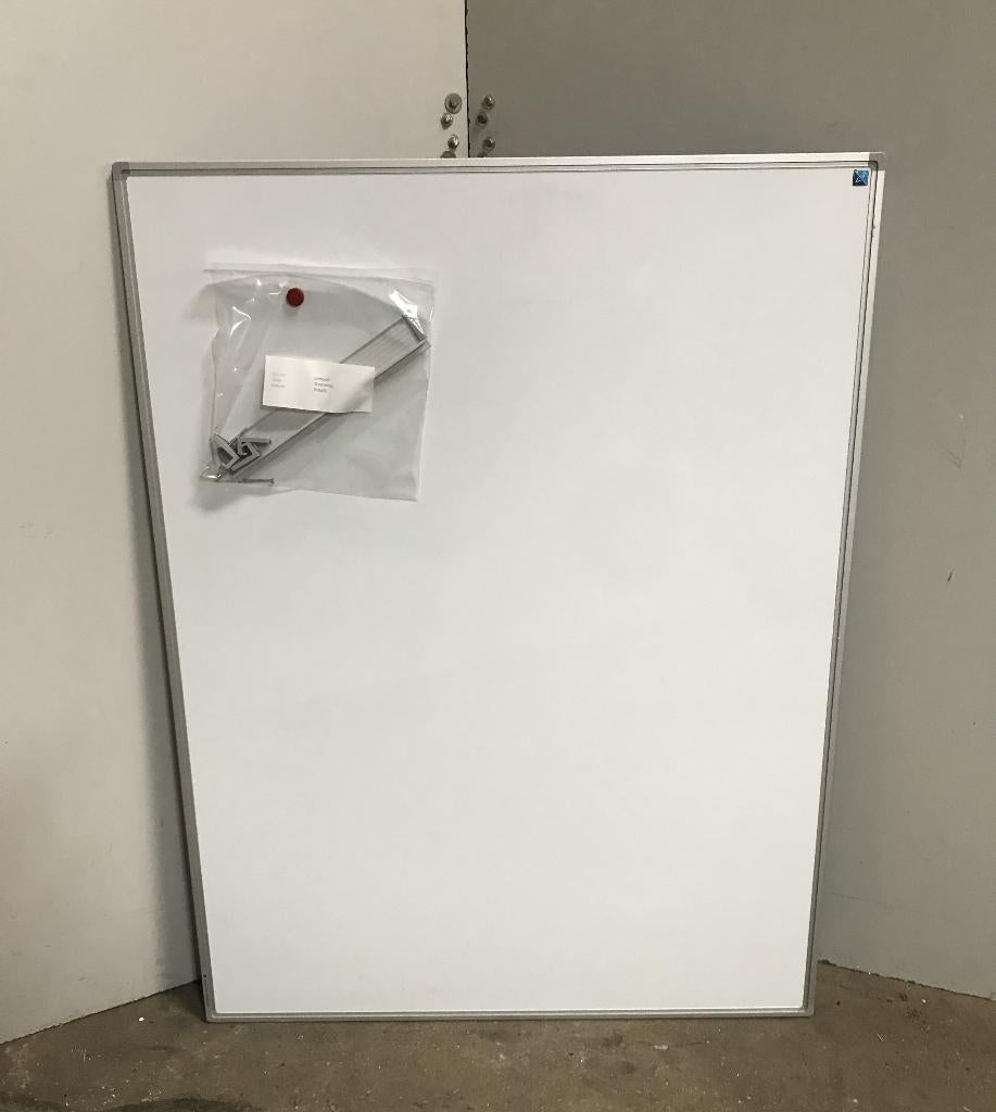 Whiteboard, magnetisch, 90x 120 cm, incl bevestingsmateriaal, Ophalen, Gebruikt, Magneetbord