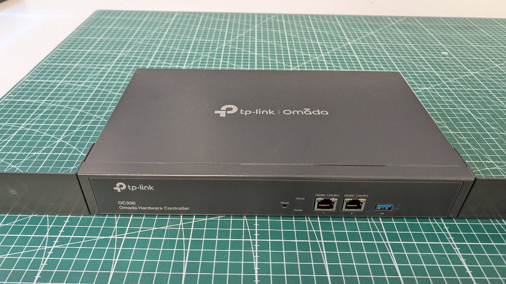 TP-Link OC300 Omada Hardware Controller, Computers en Software, Accesspoints, Gebruikt, Ophalen of Verzenden