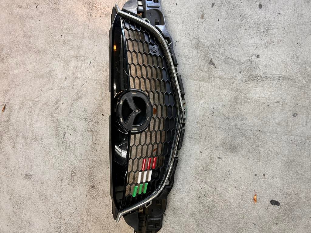 Mazda cx5 grille mistlampen kappen, Ophalen of Verzenden, Gebruikt, Mazda, Bumper