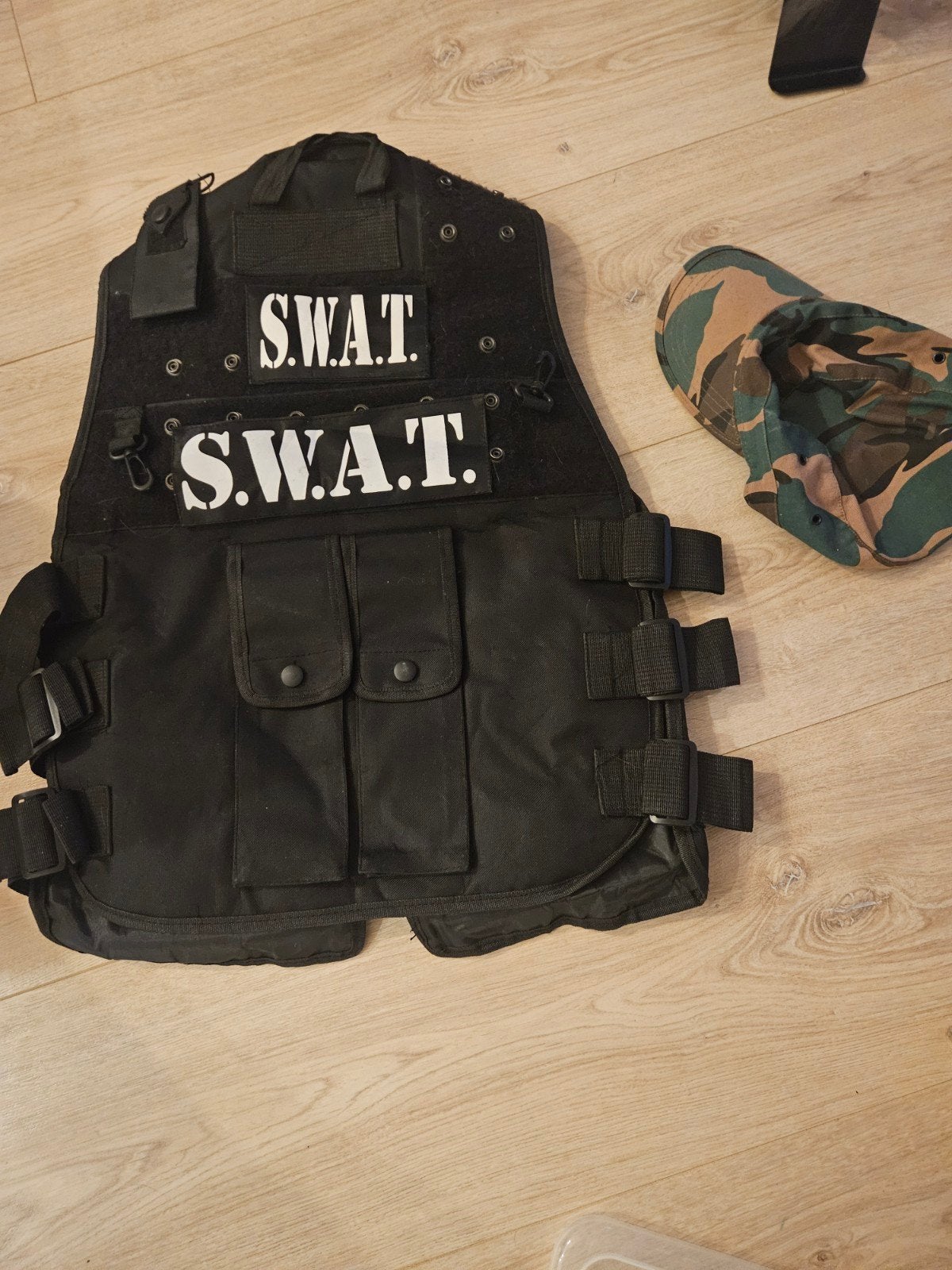 S.W.A.T. Vest & leger petje - Cosplay/Verkleedkleding, Ophalen of Verzenden, Zo goed als nieuw, Bovenkleding