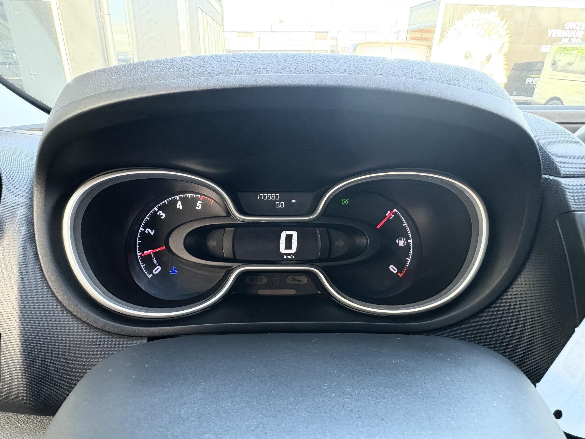 Opel Vivaro 1.6 CDTI 125pk L2H1 DC SPORT MARGE | 2x schuifde, Voorwielaandrijving, Gebruikt, 2000 kg, Origineel Nederlands
