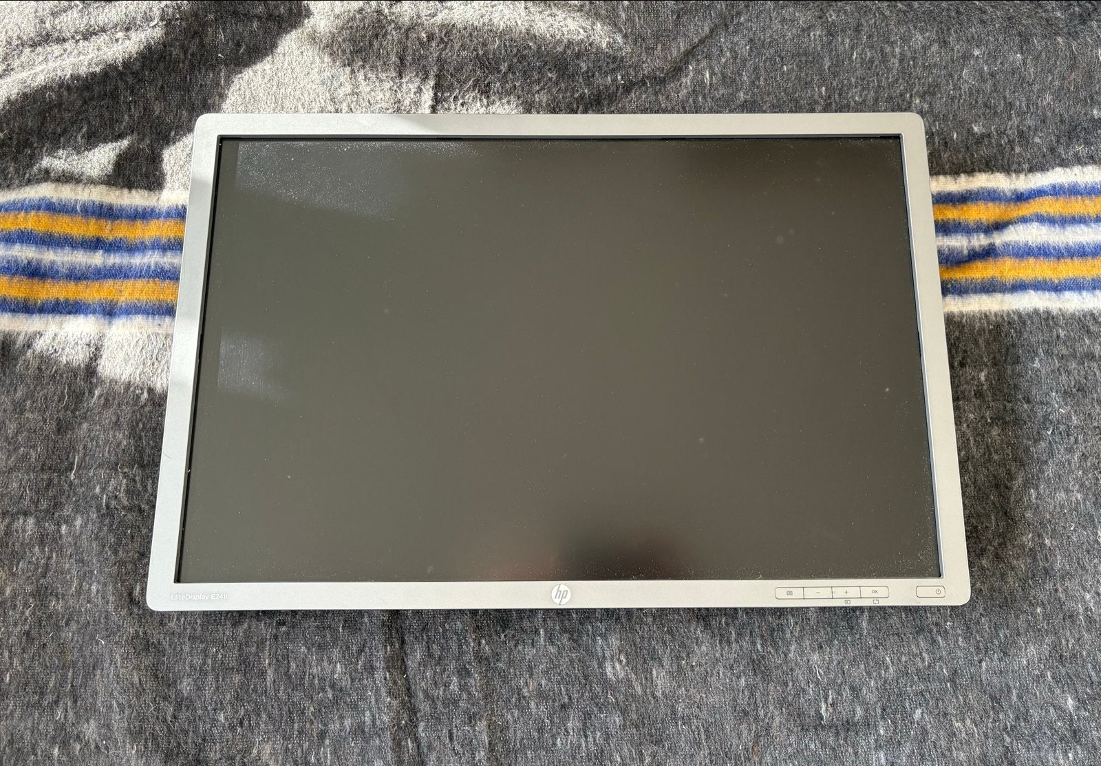 HP E241i IPS Display 24 inch monitor incl. arm, Computers en Software, Monitoren, Ophalen, Gebruikt, IPS, In hoogte verstelbaar