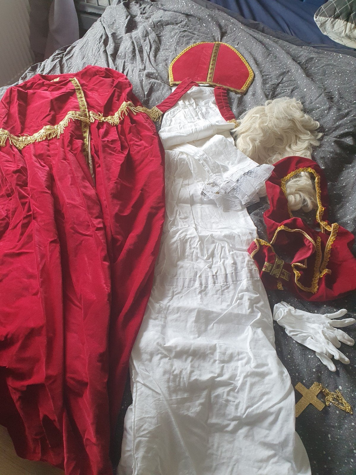 pieten pakken sinterklaas kostuums en accessoires, Diversen, Ophalen, Zo goed als nieuw