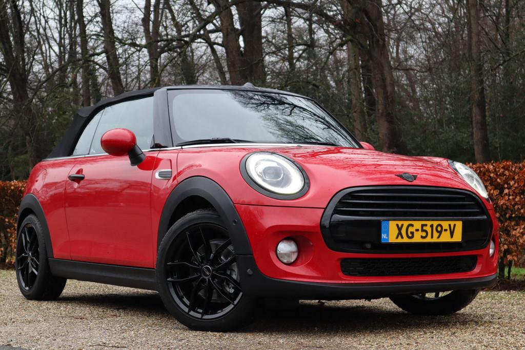 MINI Cabrio 1.5 Cooper | Carplay | HK Audio | Navi |, Auto's, Mini, Voorwielaandrijving, 12 maanden, 136 pk, Gebruikt