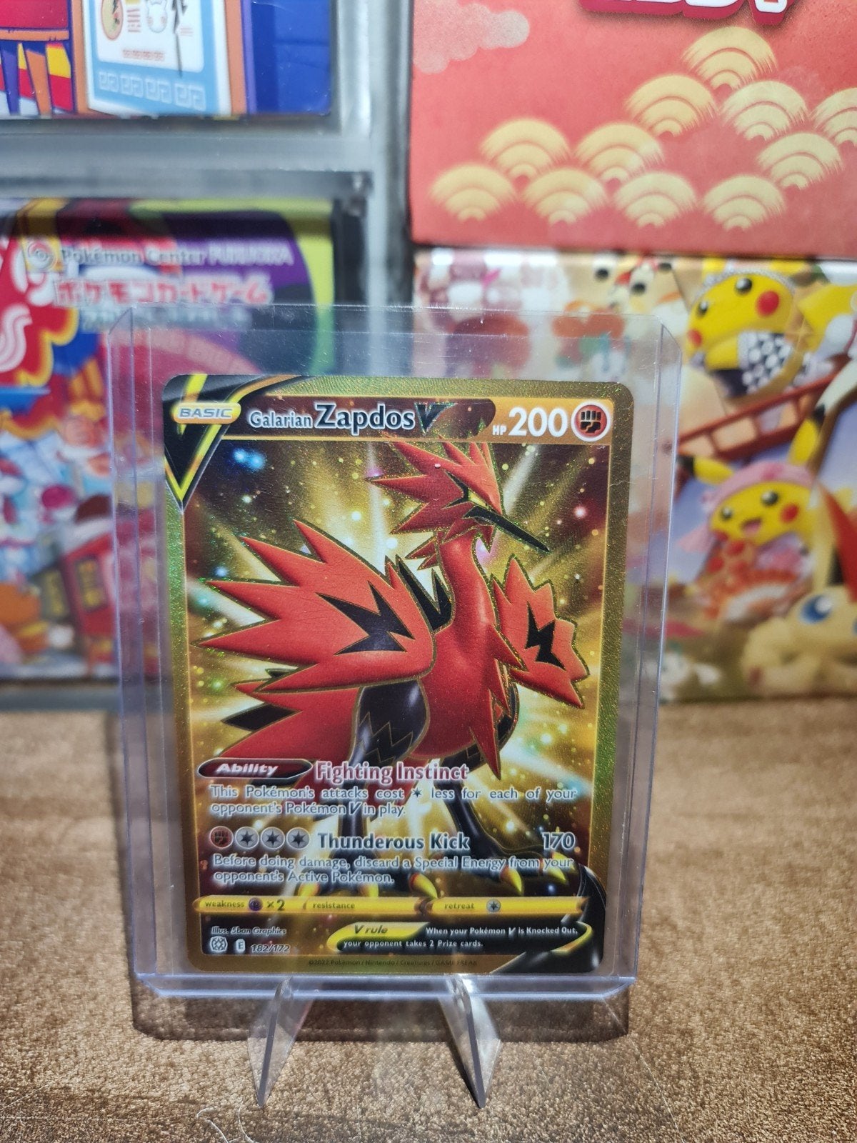 Galarian Zapdos, Hobby en Vrije tijd, Verzamelkaartspellen | Pokémon, Ophalen of Verzenden, Zo goed als nieuw, Losse kaart