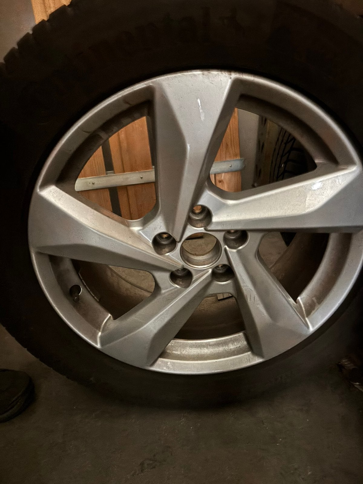 Winterbandenset Audi Q3 235/55/18, Ophalen, 18 inch, Gebruikt, Banden en Velgen