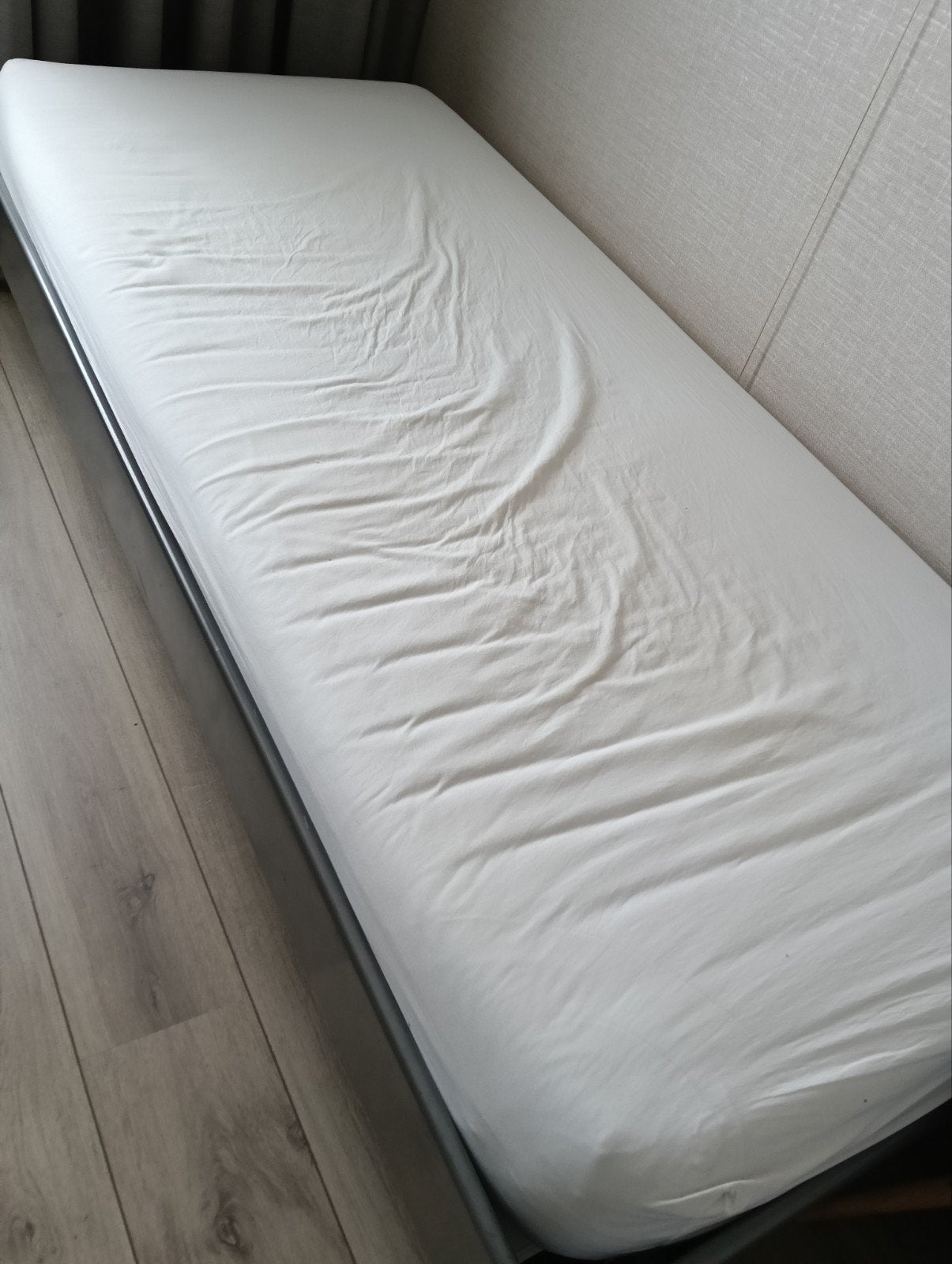 IJzeren eenpersoonsbed 90x200 cm met spiraal en matras, Ophalen, Gebruikt, 90 cm, Eenpersoons