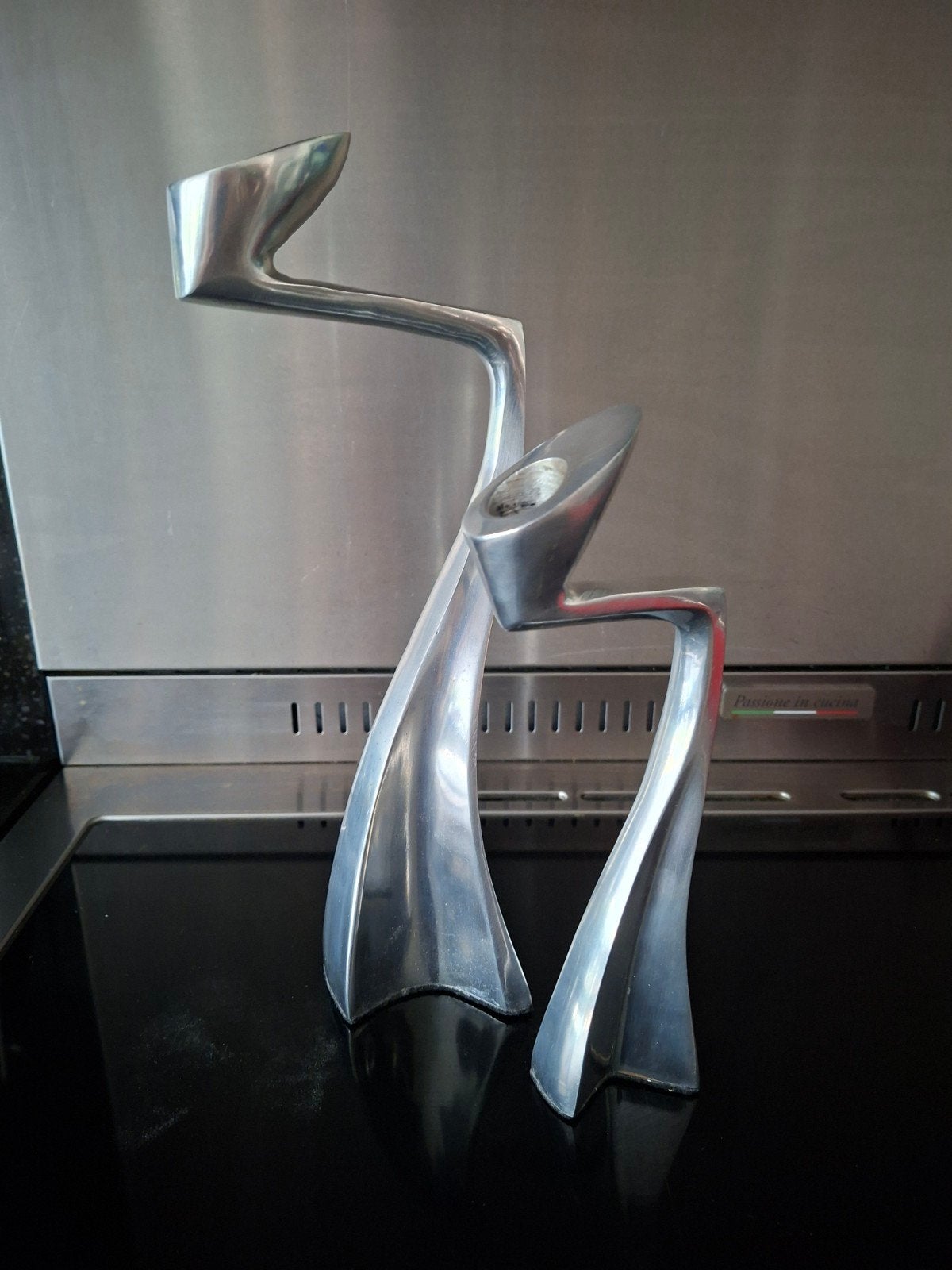 Modern design kandelaars Swan - Set van 2, Ophalen of Verzenden, Zo goed als nieuw, Metaal, Grijs
