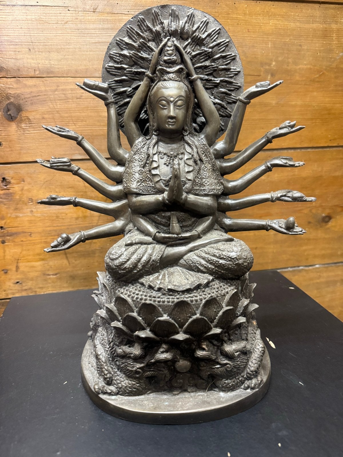 Bronzen Guanyin Beeld met Duizend Armen, Antiek en Kunst, Bruin, Ophalen of Verzenden, China, Brons