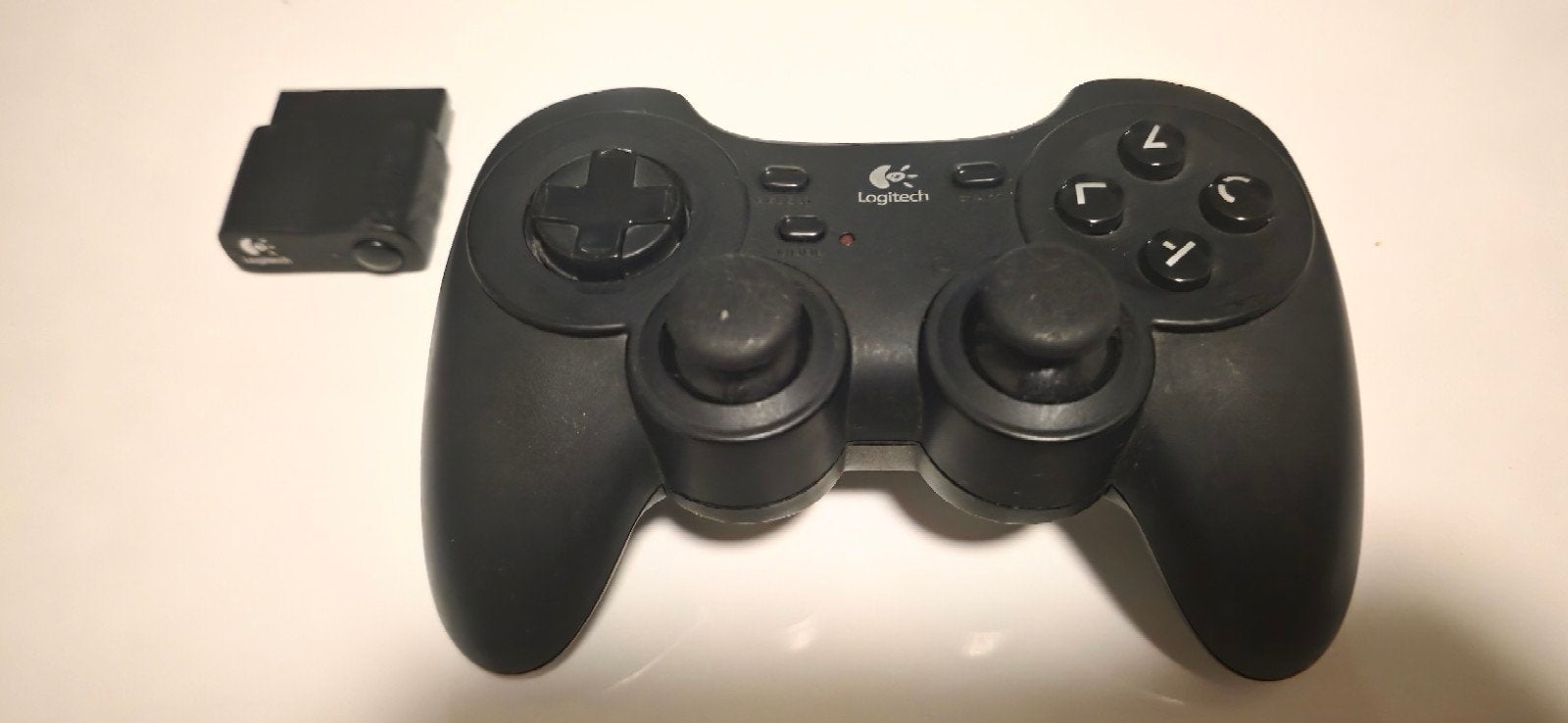 Logitech F710 draadloze gamepad playstation 1 en 2 met ontva, Ophalen