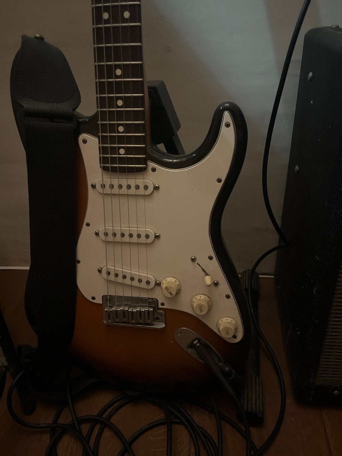 Foto 5 van Fender Stratocaster met Fender Deluxe versterker