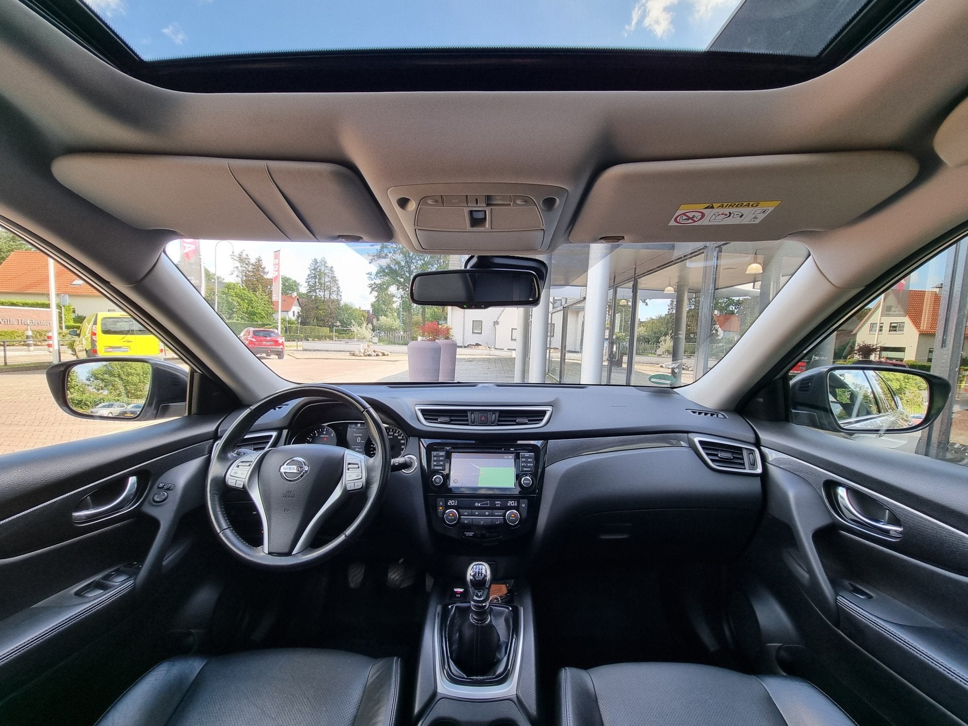 Nissan X-Trail 1.6 DIG-T Tekna | Dealerauto | Alle opties |, Voorwielaandrijving, Dealer onderhouden, Euro 6, 4 cilinders