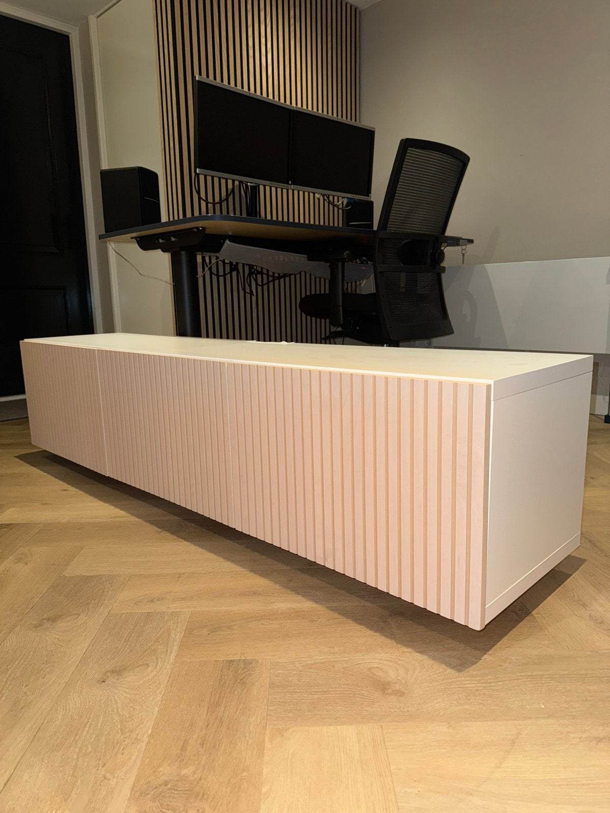 Ikea besta tv meubel met Björköviken deuren, Ophalen, 150 tot 200 cm, Zo goed als nieuw, Minder dan 100 cm