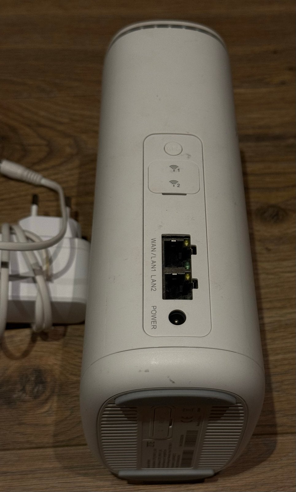 ZTE Router met modem en adapter, Ophalen of Verzenden, Gebruikt, Router met modem