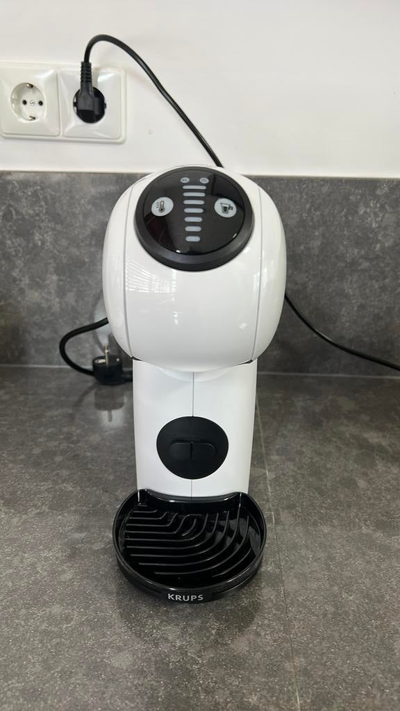 Nescafe dolce gusto, Ophalen of Verzenden, Zo goed als nieuw, Koffiemachine