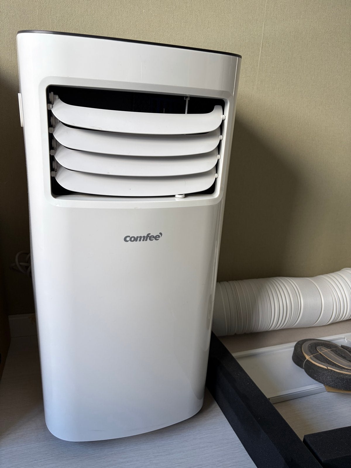 MOET NU WEG Comfee Mobiele Airco 7000 BTU/ u -, Minder dan 60 m³, 3 snelheden of meer, Ophalen of Verzenden, Zo goed als nieuw