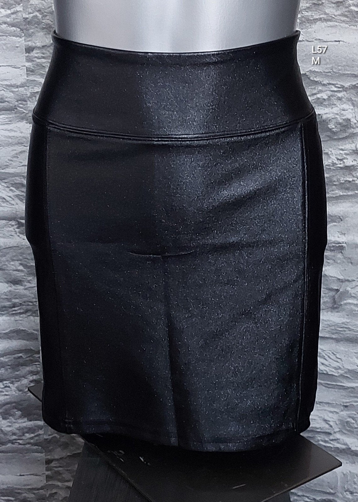 Kinky Zwarte Wetlook rok met rits - Maat M, Maat 38/40 (M), Zwart, Ophalen of Verzenden, Zo goed als nieuw