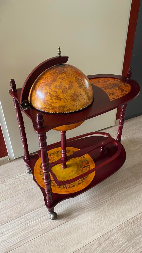 Globebar met tafel, Ophalen of Verzenden, Zo goed als nieuw