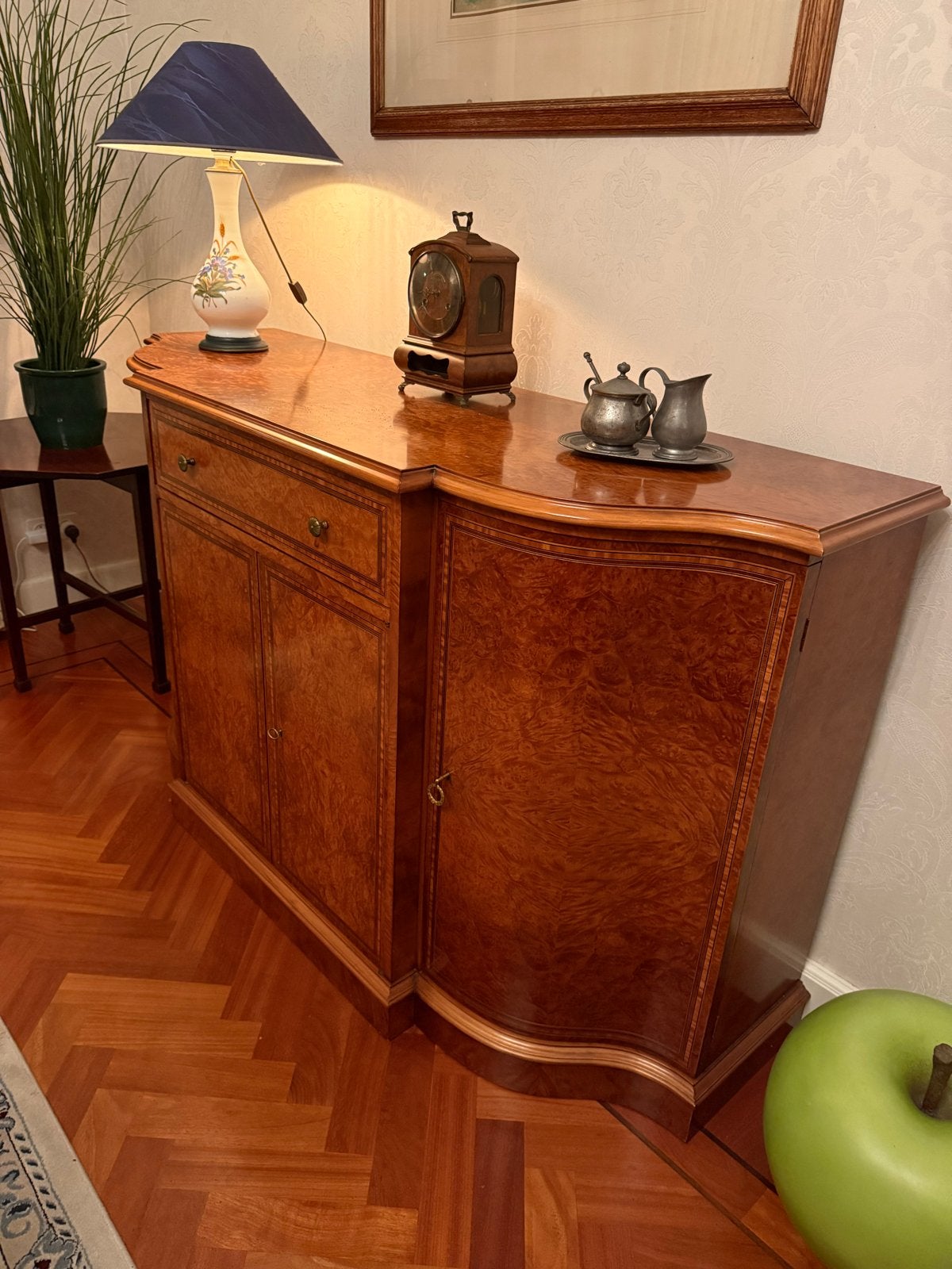Provasi wortelnoten dressoir - 160x94x55 cm, Huis en Inrichting, 150 tot 200 cm, Ophalen of Verzenden, Zo goed als nieuw, Met lade(s)