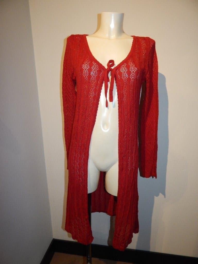Tante Betsy cerise rood lang vest open breisel strik sluit M, Maat 38/40 (M), Tante Betsy, Verzenden, Zo goed als nieuw