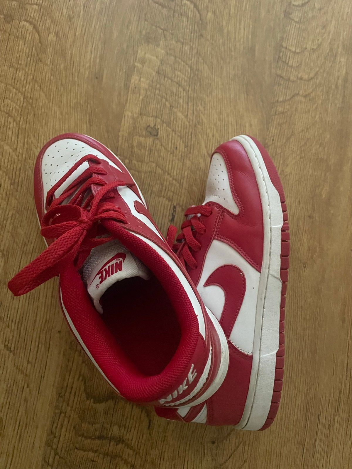 Nike Dunk Low Rood/Wit - Maat 38, Kleding | Dames, Ophalen of Verzenden, Gedragen, Overige kleuren