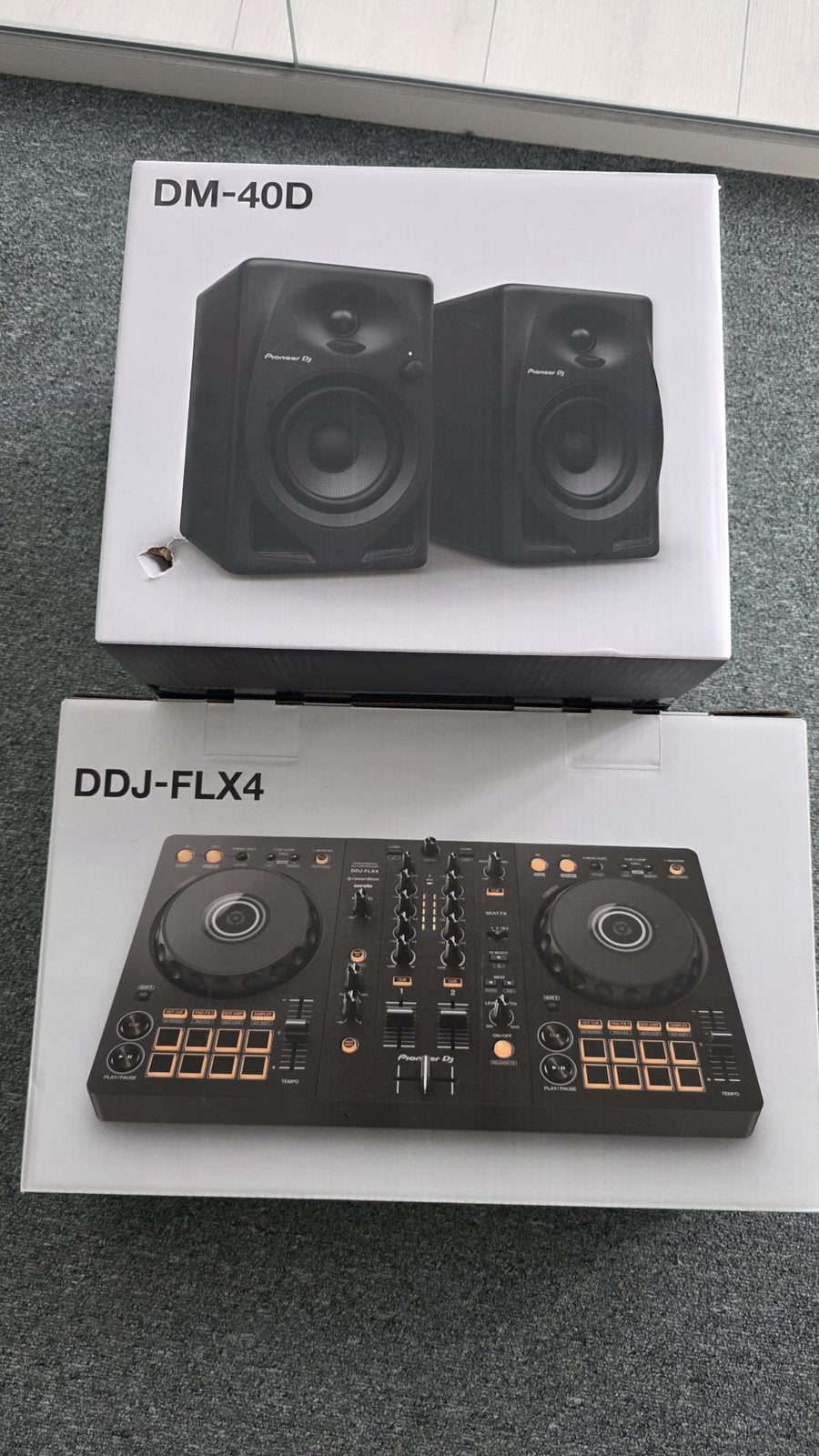 Ddj-flx4 met pioneer speakers dm-40d, Muziek en Instrumenten, Dj-sets en Draaitafels, Ophalen of Verzenden