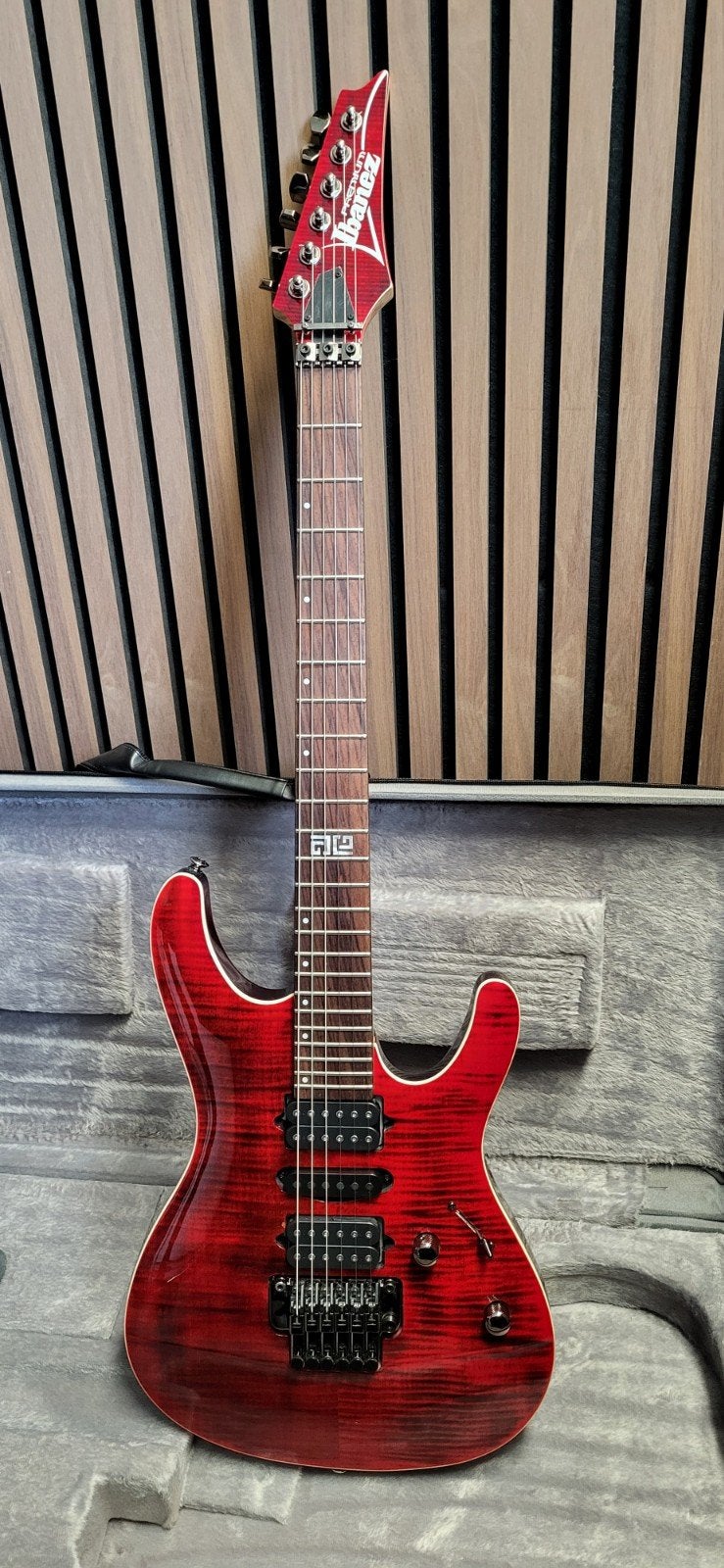 Ibanez KIKO10P TRR Kiko Loureiro Signature [premium], Ophalen, Zo goed als nieuw, Solid body, Ibanez