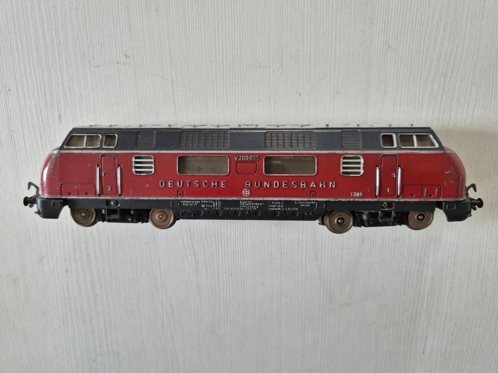 Fleischmann H0 V200 dieselloc 1381, Hobby en Vrije tijd, Modeltreinen | H0, Gebruikt, Fleischmann, Ophalen of Verzenden, Gelijkstroom