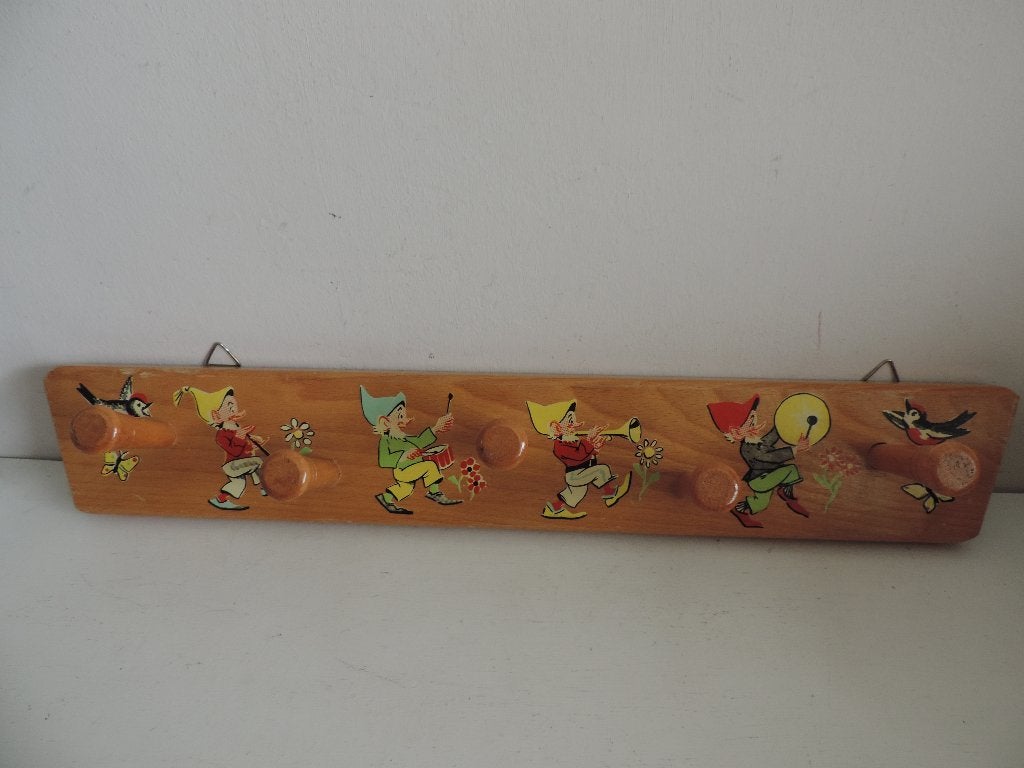 Vintage Kinderkapstok Hout met Kabouters en Vogels, Wandkapstok, Gebruikt, Ophalen of Verzenden, Minder dan 100 cm