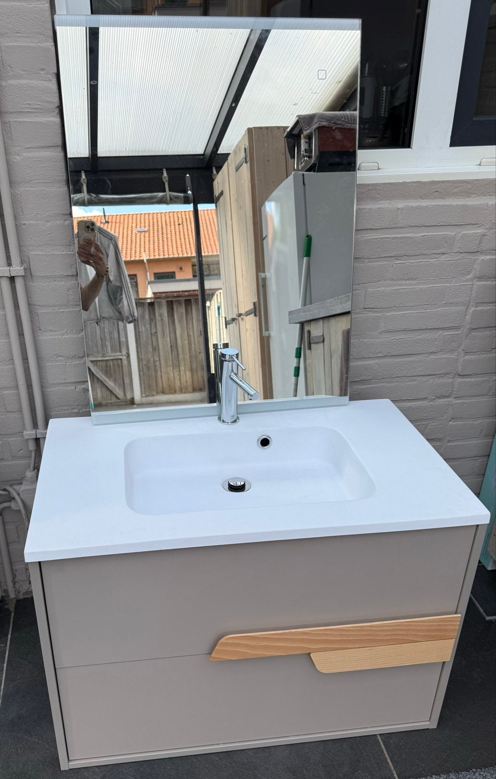 Wastafelmeubel met spiegel en kraan - nieuw, Ophalen, Nieuw, 50 tot 100 cm, Minder dan 100 cm
