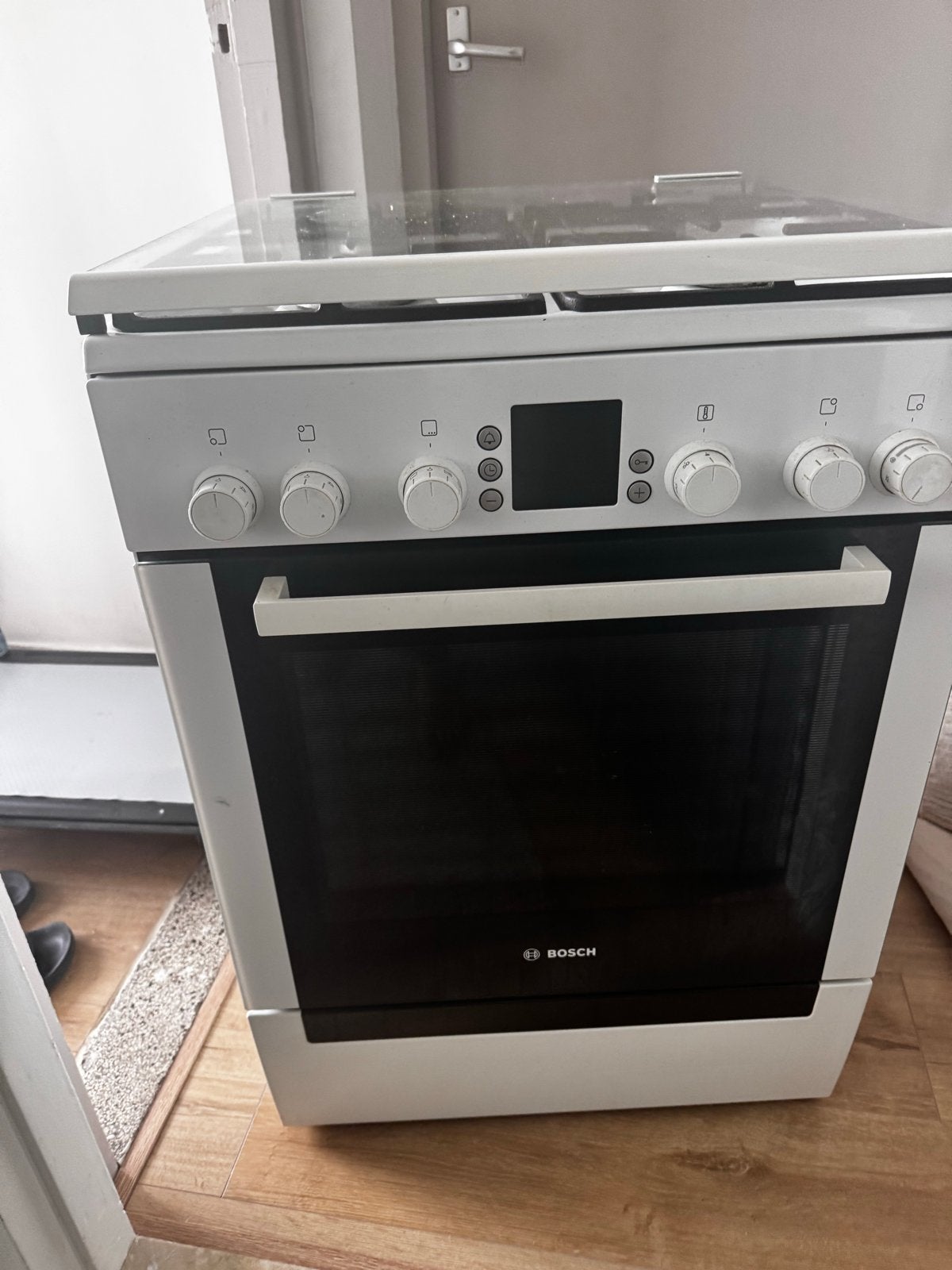 Bosch Fornuis met Gas Kookplaat en Oven, Gebruikt, 60 cm of meer, Gas, Vrijstaand