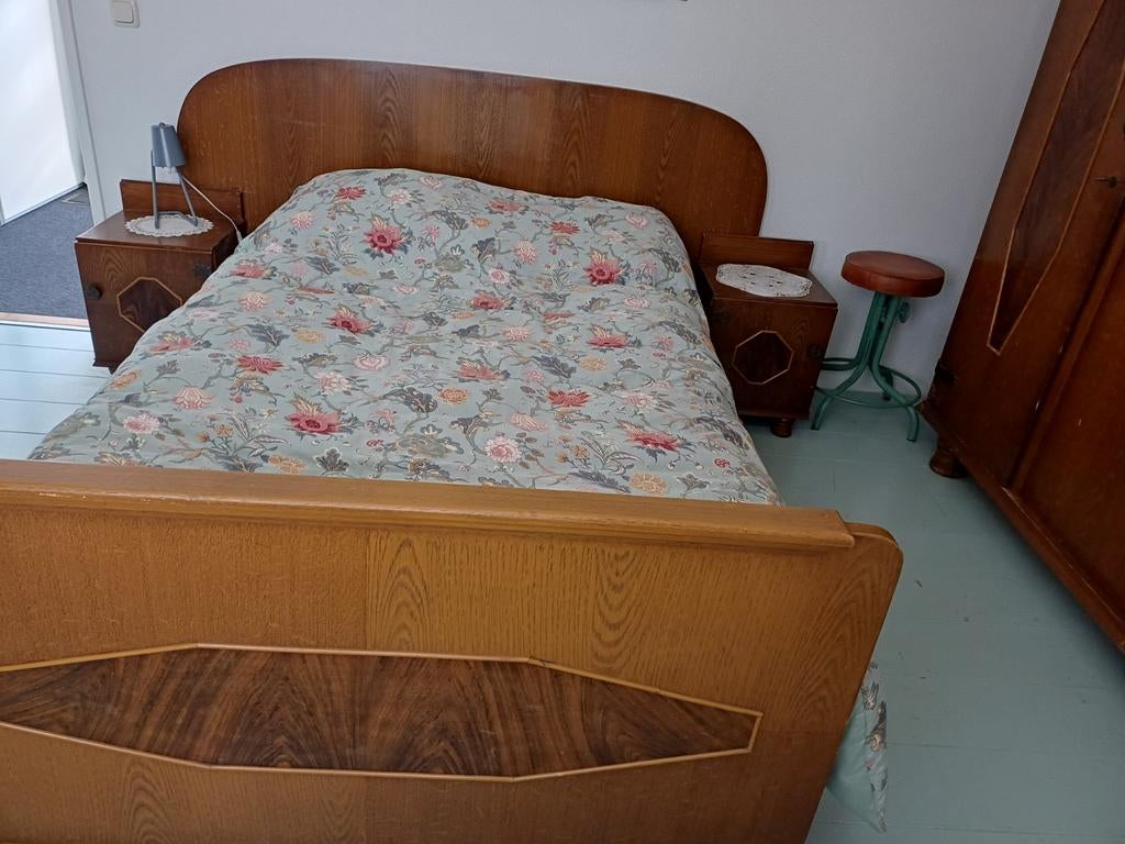 Complete vintage slaapkamer gratis ophalen (zonder accessoi., Huis en Inrichting, Slaapkamer | Complete slaapkamers, Ophalen, Gebruikt