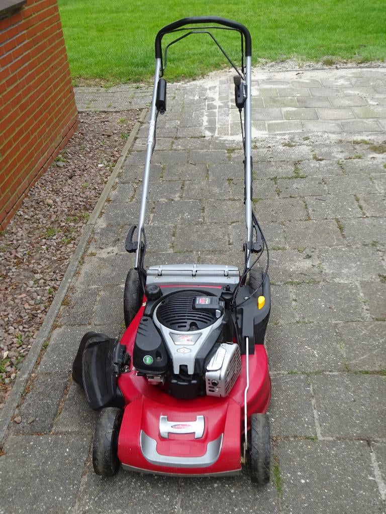 Grasmaaier, Tuin en Terras, Grasmaaiers, Gebruikt, Benzine-grasmaaier, 40 t/m 49 cm, Cirkelmaaier, Elektrische starter, Mulchfunctie